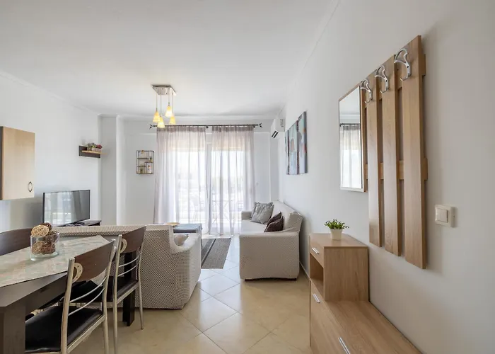 Apartment Tranquil Getaway By Infox