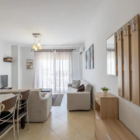 Apartment Tranquil Getaway By Infox