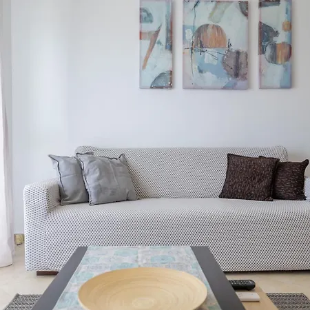 Tranquil Getaway By Infox Appartement